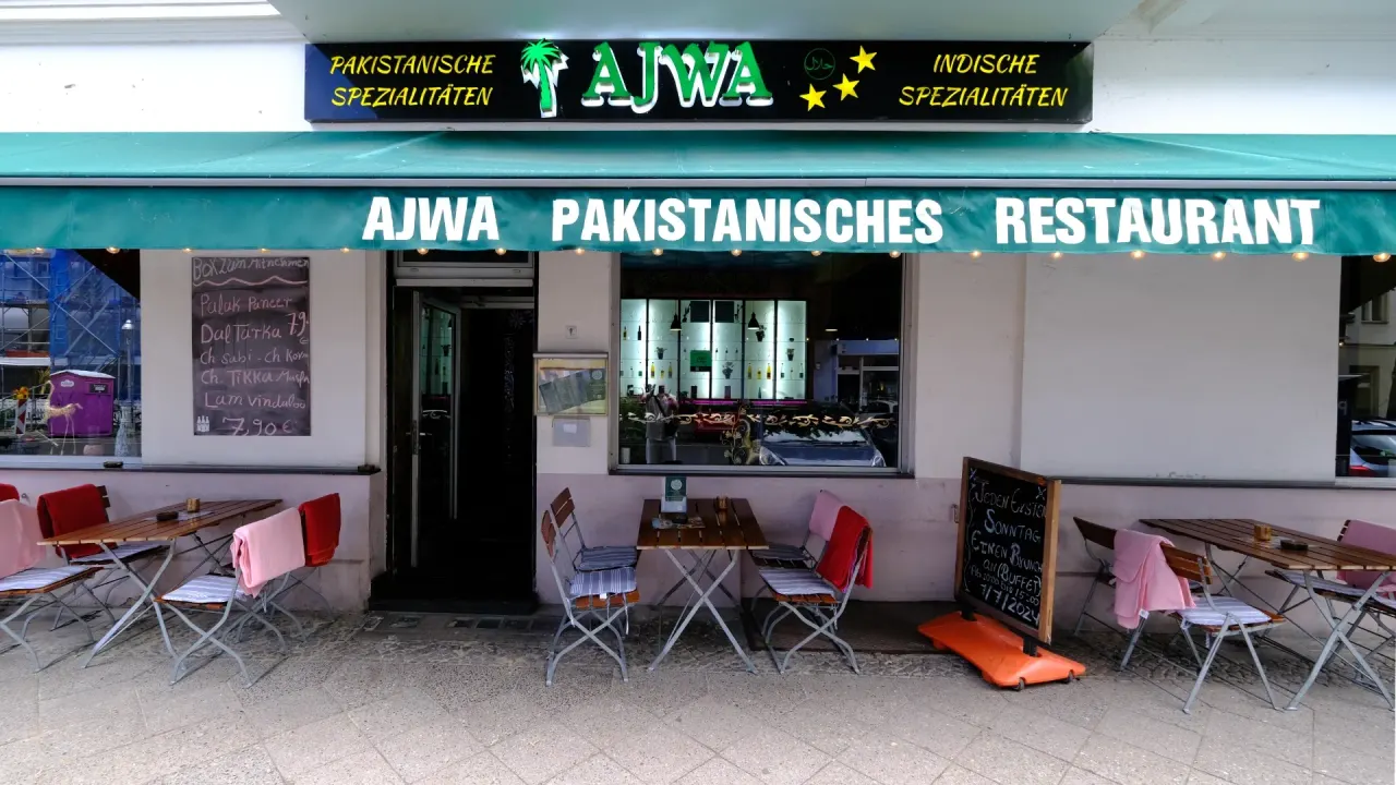 BookNoFees: Restoranas – Ajwa – Berlin – Šuo, nuotrauka 1