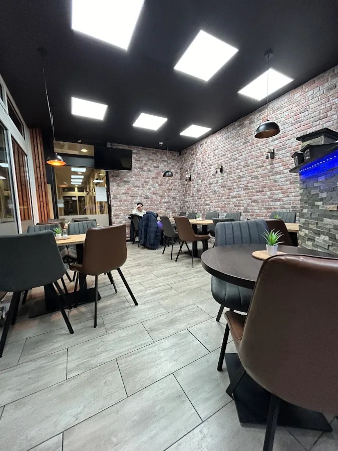 BookNoFees: Restoranas – Ege Kebab/Döner und Pizzahaus – Bönen – „Ege Kebab/Döner“ ir picerija, nuotrauka 1
