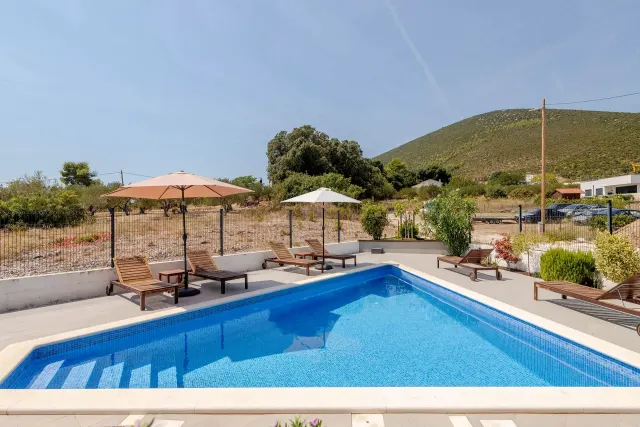 BookNoFees: „Villa Mila Kastela“ liukso kambarys – Kaštel Novi
