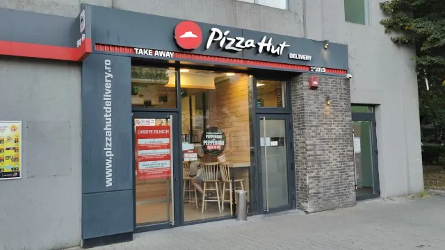 BookNoFees: Restoranas – Pizza Hut Delivery – Bucharest – „Pizza Hut“ pristatymas, nuotrauka 2