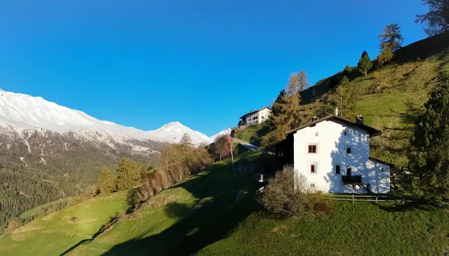 BookNoFees: Atostogos virš kasdienybės debesų – Sta.Maria Val Müstair