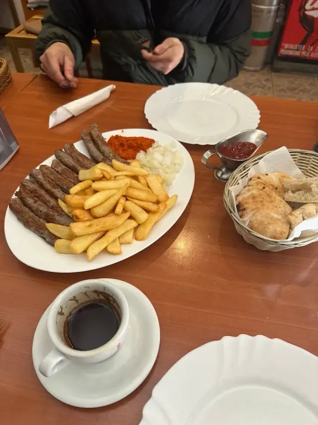 BookNoFees: Restoranas – Leskovački dvor – Ljubljana – Leskovački dvaras, nuotrauka 2
