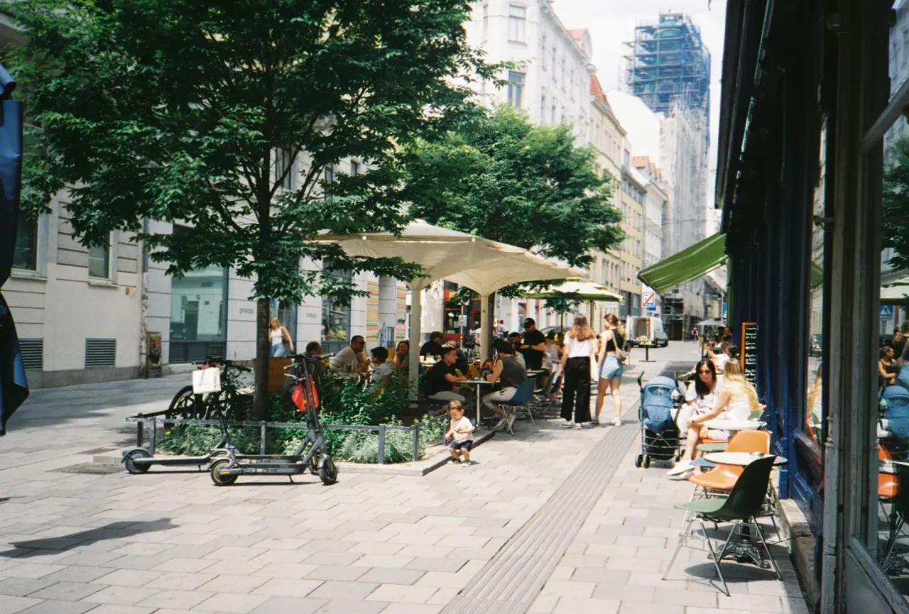 BookNoFees: Kavinė – Café Europa Lager – Vienna – „Café Europa“ lageris, nuotrauka 1
