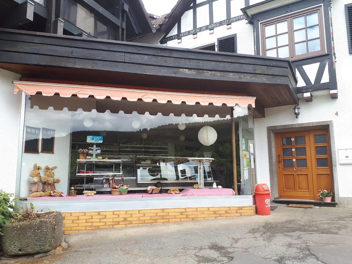 BookNoFees: Restoranas – Mennekes Konditorei und Café – Kirchhundem – „Mennekes“ konditerija ir kavinė, nuotrauka 1