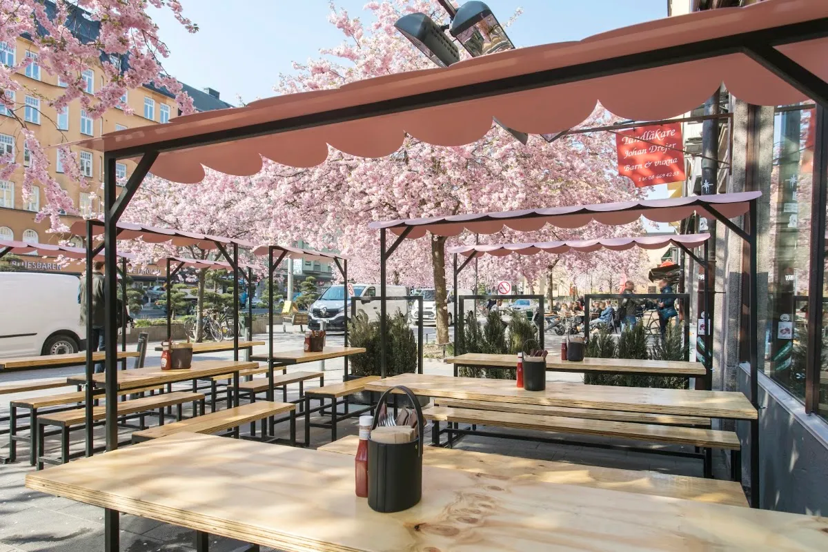 BookNoFees: Užkandžių baras – Barrels Burgers & Beer – Stockholm – „Barrels Burgers & Beer“, nuotrauka 1