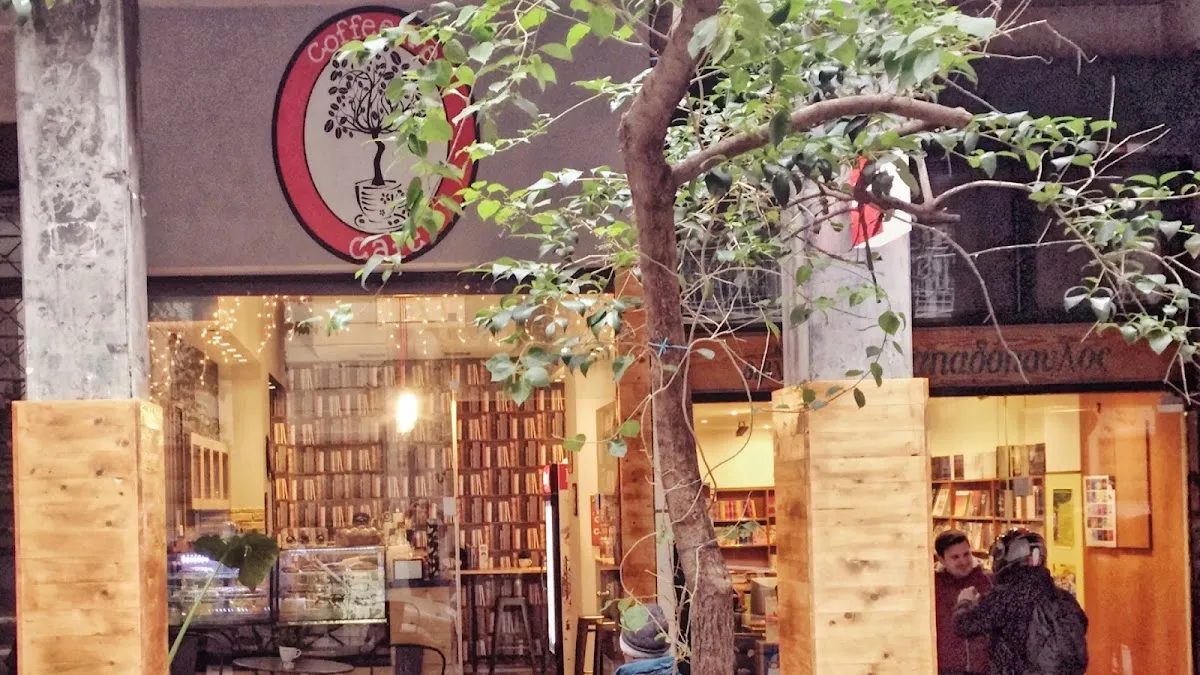 BookNoFees: Kavinė – Coffee tree cafe – Athens – „Kavos medžio“ kavinė, nuotrauka 1