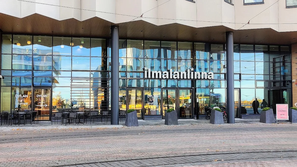 BookNoFees: Restoranas – Dylan Luft – Helsinki – Dylan Luft, nuotrauka 1
