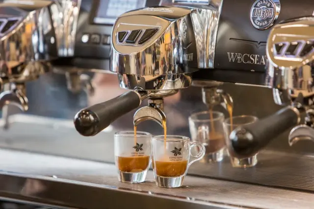 BookNoFees: Kavinė – Coffee Island – Athens – Kavos sala, nuotrauka 2