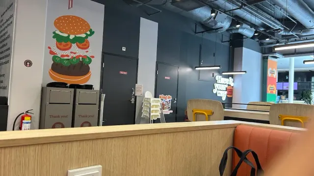 BookNoFees: Užkandžių baras – Burger King – Helsinki – „Burger King“, nuotrauka 2