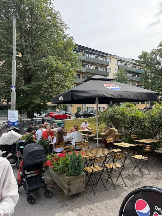 BookNoFees: Užkandžių baras – Daniels Burger & Grill – Stockholm – „Daniels Burger & Grill“, nuotrauka 2