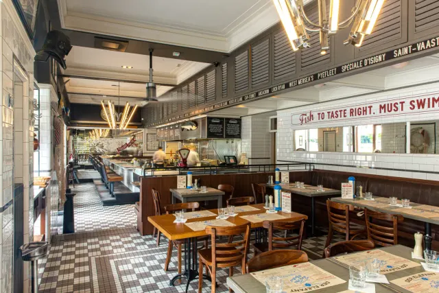 BookNoFees: Der Elefant, Warsaw