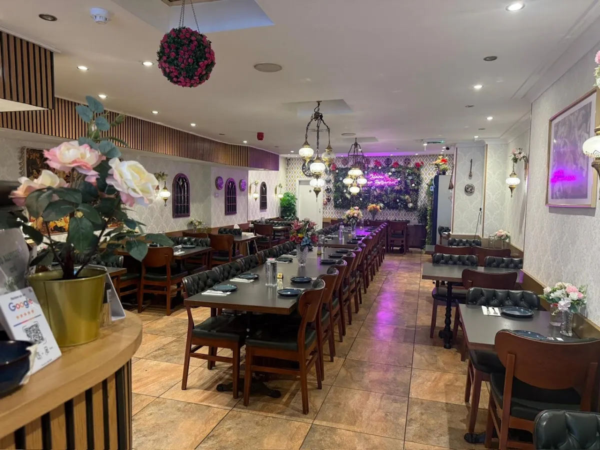 BookNoFees: Restoranas – Dilara Uyghur Restaurant – London – „Dilara Uyghur“ restoranas, nuotrauka 1