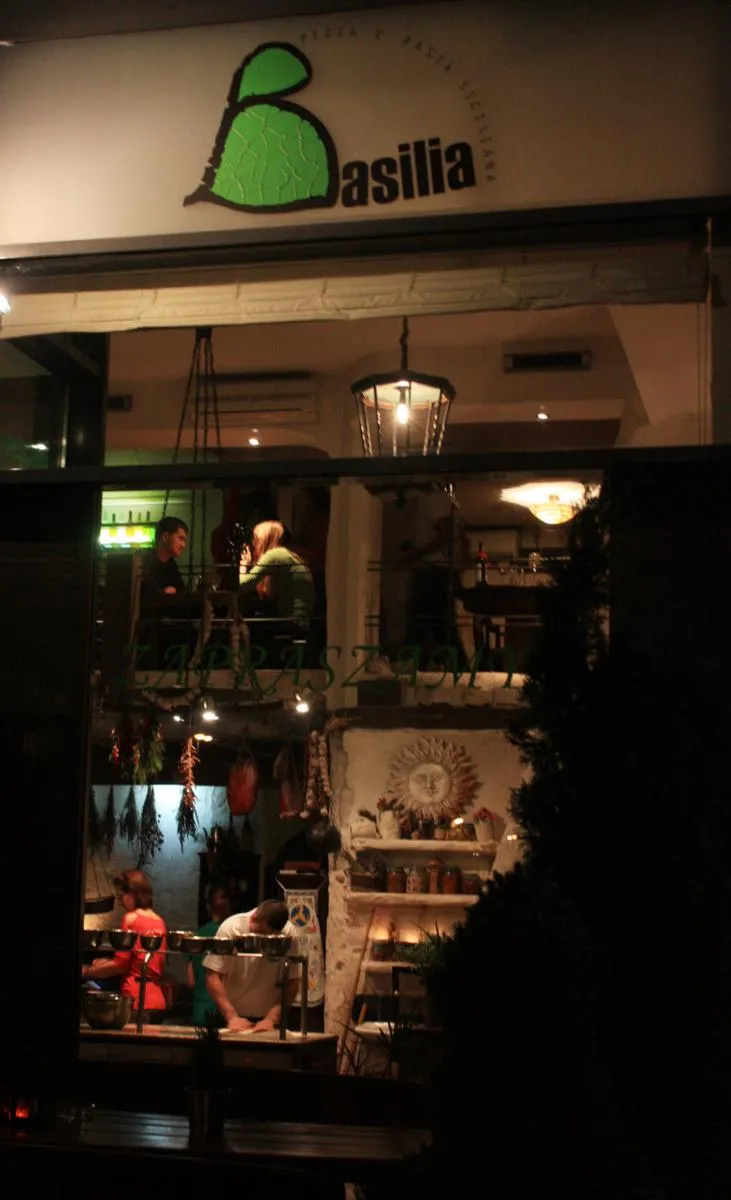 BookNoFees: Restoranas – Basilia – Warsaw – Karalienė, nuotrauka 1
