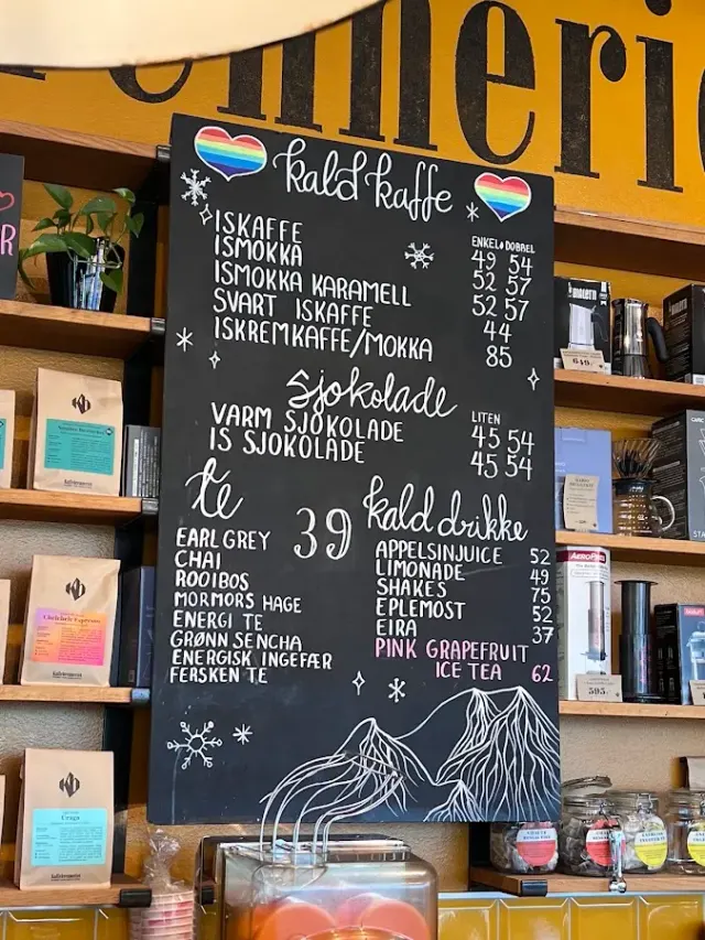 BookNoFees: Kavinė – Kaffebrenneriet – Oslo – Kavos skrudykla, nuotrauka 2