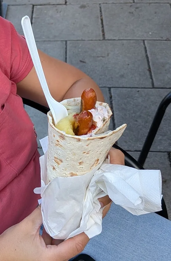 BookNoFees: Užkandžių baras – Nyhetsgrillen – Stockholm – Naujienų grotelės, nuotrauka 2