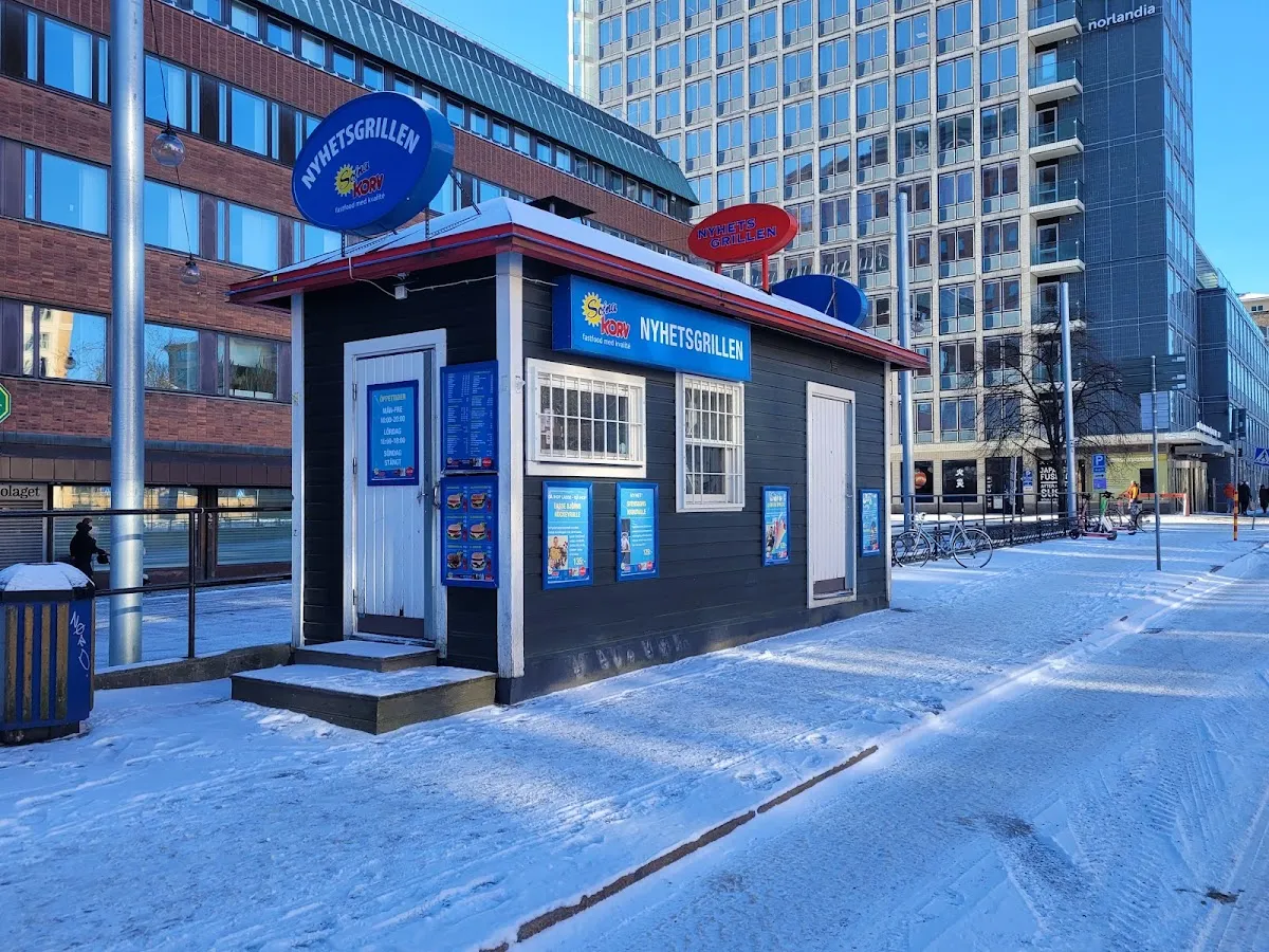 BookNoFees: Užkandžių baras – Nyhetsgrillen – Stockholm – Naujienų grotelės, nuotrauka 1