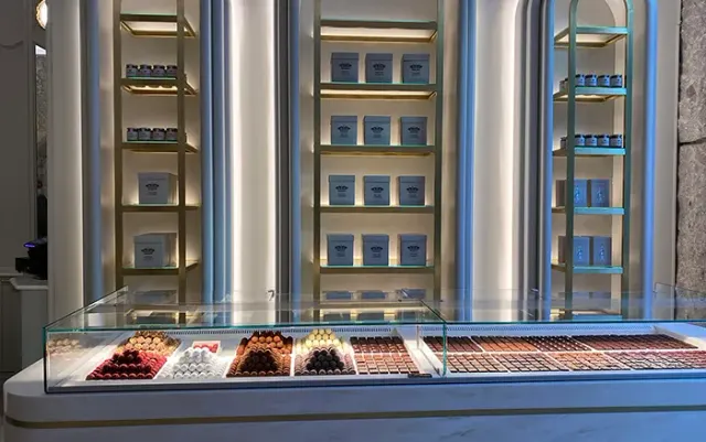 BookNoFees: Kavinė – Pastelería La Duquesita – Madrid – Konditerija „La Duquesita“, nuotrauka 3
