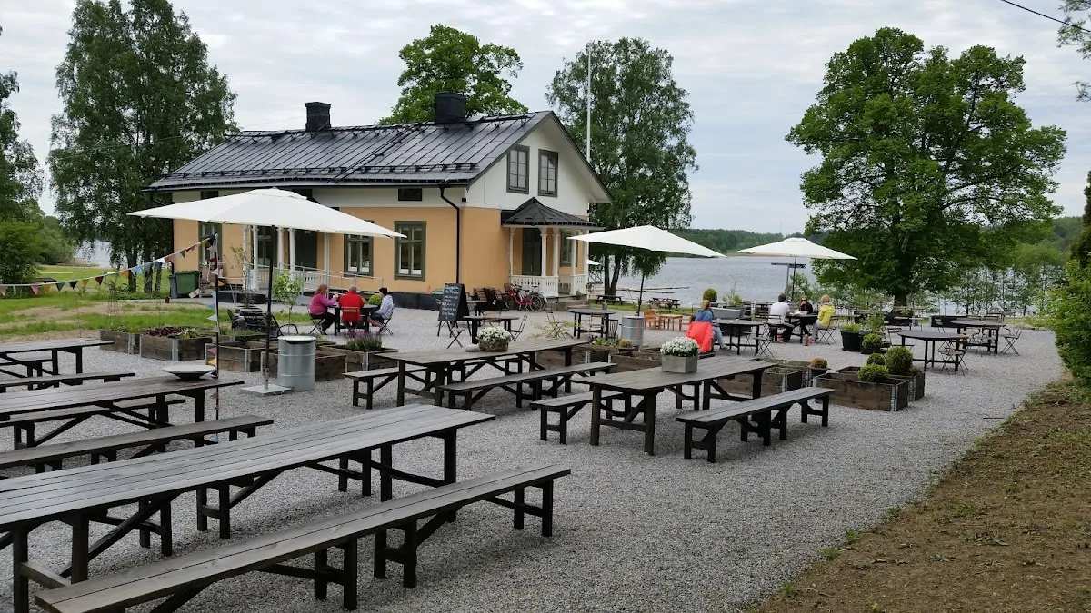 BookNoFees: Kavinė – Kanaans Trädgårdscafe – Stockholm – „Kanaano“ sodų kavinė, nuotrauka 1