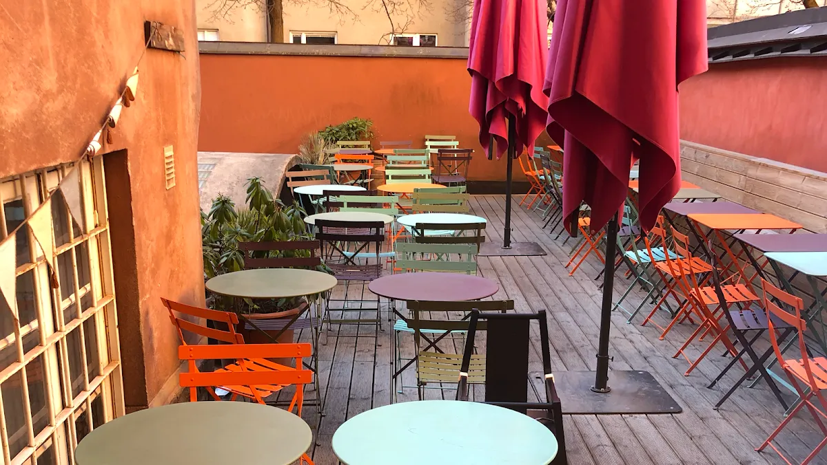 BookNoFees: Kavinė – Mahalo – Stockholm – Ačiū, nuotrauka 1