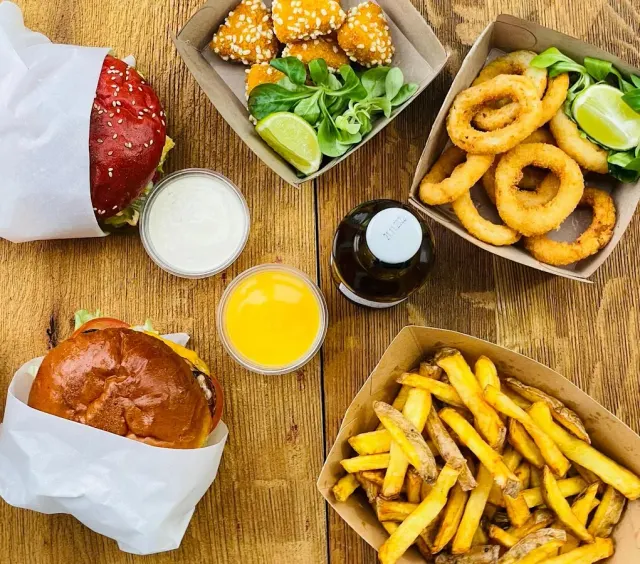 BookNoFees: Užkandžių baras – Smash that bistro – Bratislava – Sunaikink tą bistro, nuotrauka 3