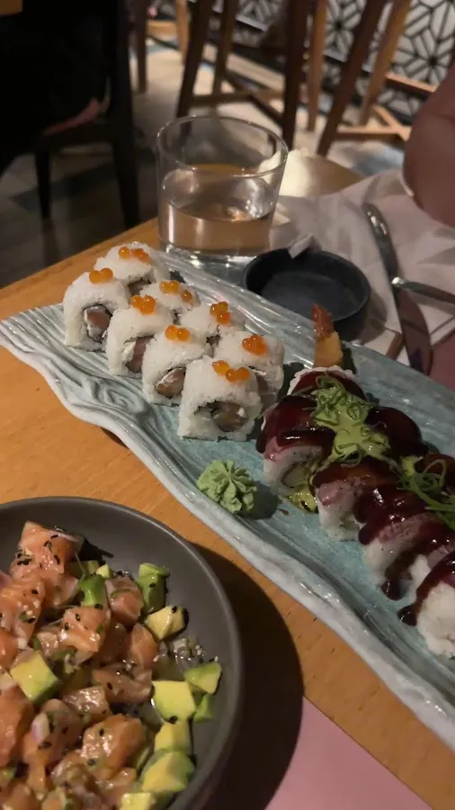 BookNoFees: Restoranas – Yuzu Sushi Bar & More – Athens – „Yuzu Sushi Bar & More“, nuotrauka 3