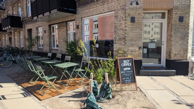 BookNoFees: Kepykla – 180gradi – Copenhagen – 180 laipsnių, nuotrauka 2