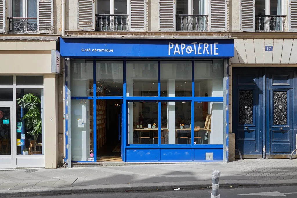 BookNoFees: Kavinė – La Papoterie – Paris – „La Papoterie“, nuotrauka 1