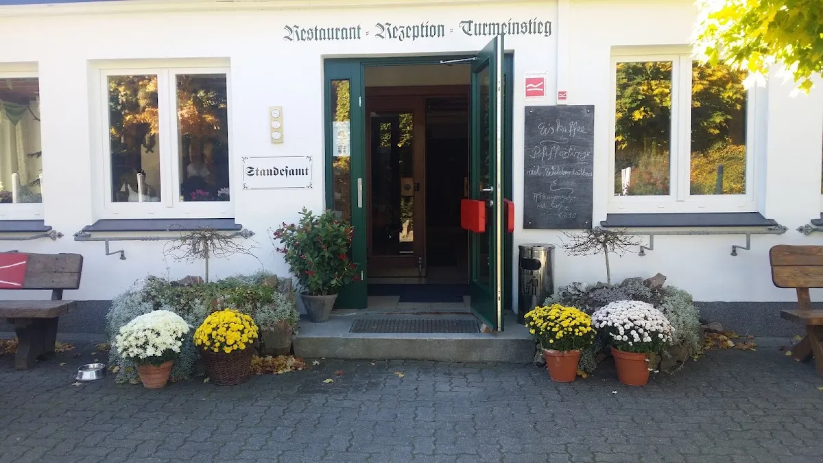 BookNoFees: Restoranas – Rhein-Weser-Turm – Kirchhundem – Reino-Vezero bokštas, nuotrauka 1