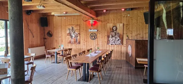 BookNoFees: Restoranas – Der Saloon In Kesseler – Lippetal – „Saloon“ Kesseleryje, nuotrauka 2