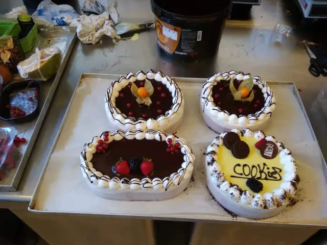 BookNoFees: Kepykla – Βλάχος Bakery and Pastry – Athens – „Vlachos“ kepykla ir konditerija, nuotrauka 3
