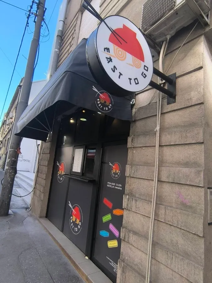 BookNoFees: Užkandžių baras – East to Go – Belgrade – „East to Go“, nuotrauka 1