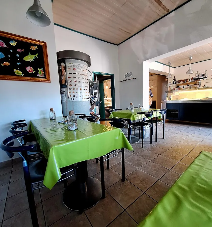 BookNoFees: Restoranas – Andy's Fischhütte – Bergkamen – Andžio žuvies namelis, nuotrauka 1