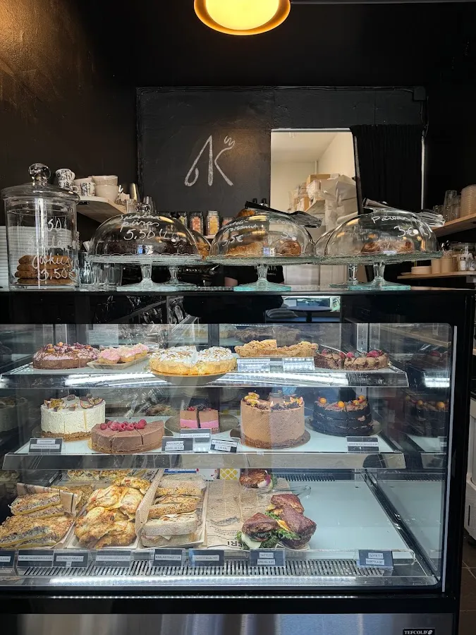 BookNoFees: Kavinė – Makiata – Helsinki – Makchiato, nuotrauka 1