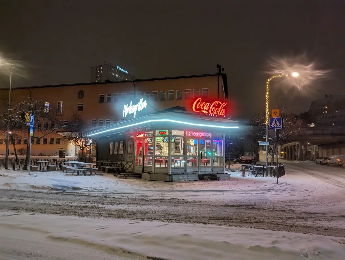 BookNoFees: Užkandžių baras – Alviksgrillen – Stockholm – „Alviksgrillen“, nuotrauka 1
