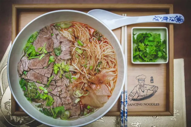 BookNoFees: Restoranas – Dancing Noodles – Vienna – Šokantys makaronai, nuotrauka 2