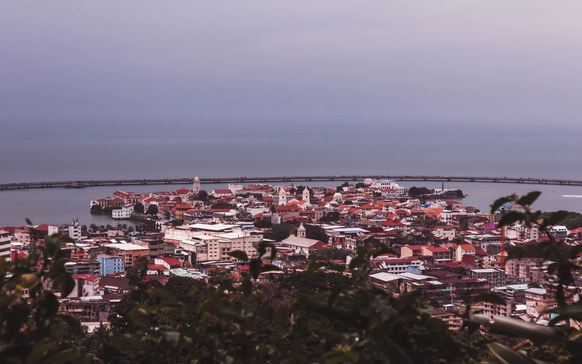 Casco Viejo vaizdas iš paukščio skrydžio prie Panamos pakrantės